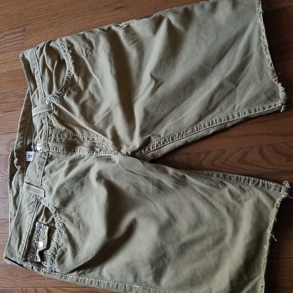 True Religion Jean Shorts - Picture 3 of 5